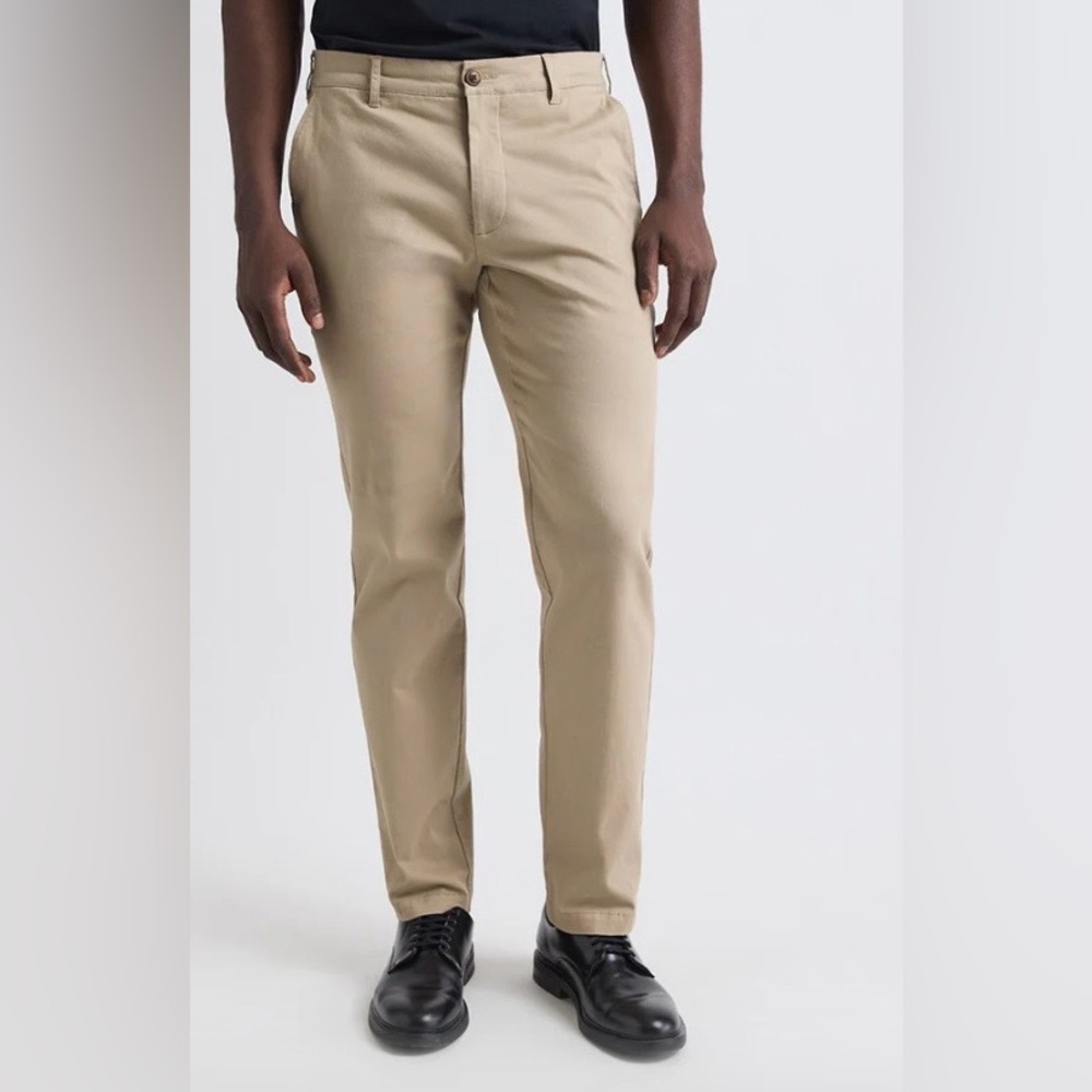 RW&CO men’s slim fit khakis size 33x32